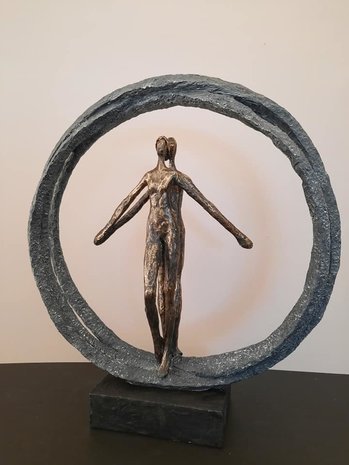 sculptuur koppel in de ring