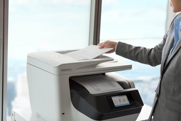 HP OfficeJet Pro 8730 All-in-One printer, Printen, kopiëren, scannen, faxen, Invoer voor 50 vel; Printen via USB-poort aan voorzijde; Scans naar e-mail/pdf; Dubbelzijdig printen