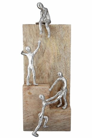 Hout sculptuur 'Helpen'